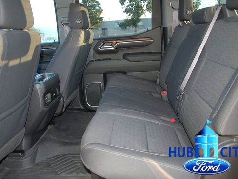 Used 2022 Chevrolet Silverado 1500 RST AWD/4WD image 11