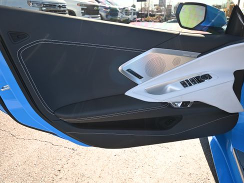 Used 2023 Chevrolet Corvette 2LT w/ Z51 Performance Package image 18