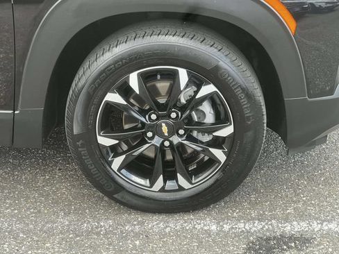 Used 2023 Chevrolet TrailBlazer LT w/ Convenience Package FWD image 10