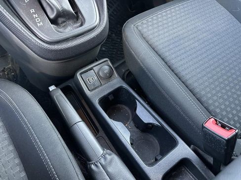 Used 2023 Ford Transit Connect XLT image 16