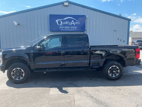 Used 2024 Ford F250 Lariat w/ Lariat Ultimate Package AWD/4WD image 1