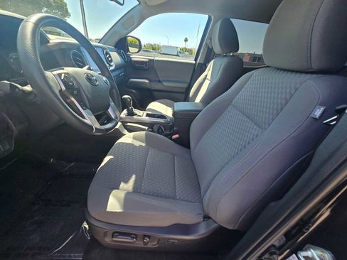 Used 2023 Toyota Tacoma SR5 AWD/4WD image 22