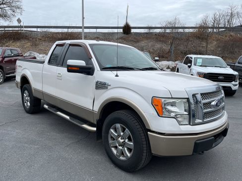 Used 2011 Ford F150 Lariat w/ Lariat Plus Pkg image 3