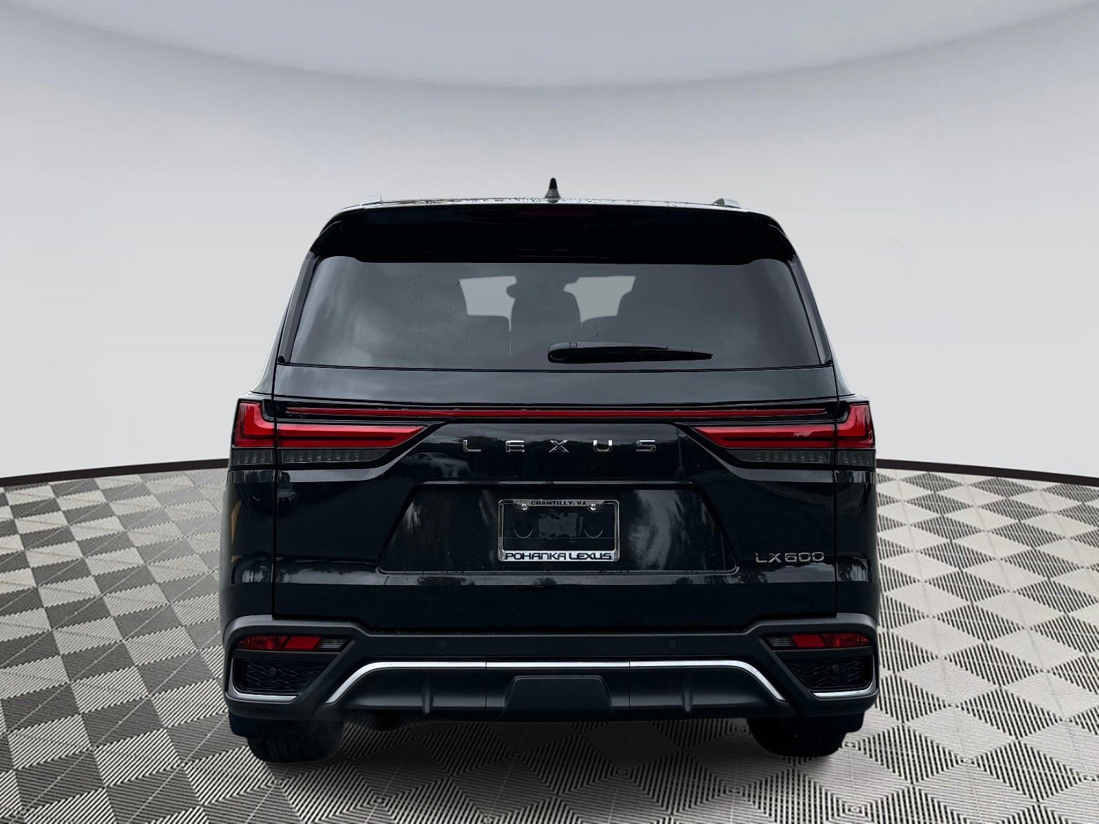 Used 2025 Lexus LX 600 F Sport w/ Accessory Package (Z1) AWD/4WD image 3