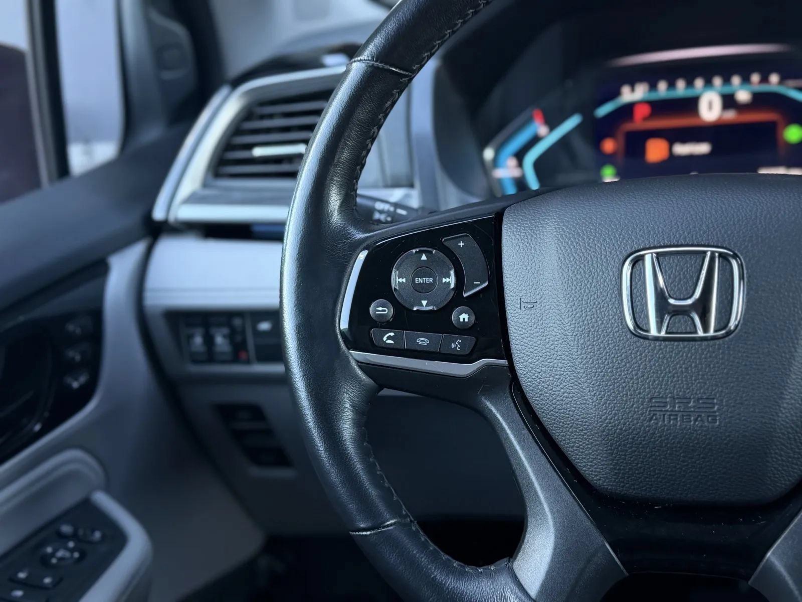 Used 2023 Honda Odyssey Elite image 25