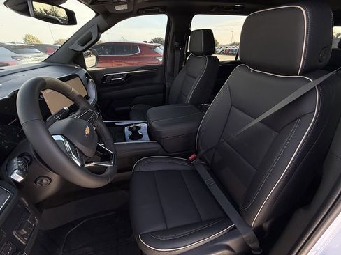 New 2026 Chevrolet Suburban Premier w/ Sun And Tow Package RWD image 23