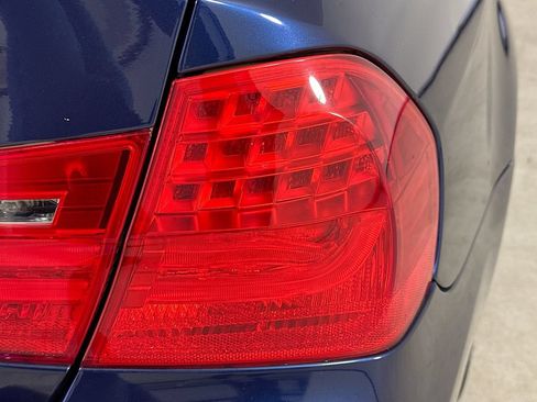 Used 2011 BMW 328i Sedan RWD image 32