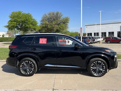 Certified 2025 Nissan Rogue Platinum AWD/4WD image 3