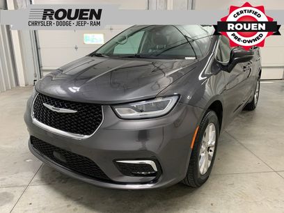 Used 2023 Chrysler Pacifica Touring-L