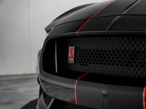 Used 2018 Ford Mustang Shelby GT350R w/ GT350R Equipment Group 920A RWD image 28