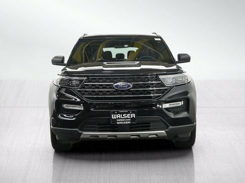 Used 2020 Ford Explorer XLT w/ Equipment Group 202A AWD/4WD image 8