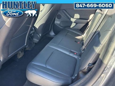Used 2022 Tesla Model Y Long Range AWD/4WD image 15