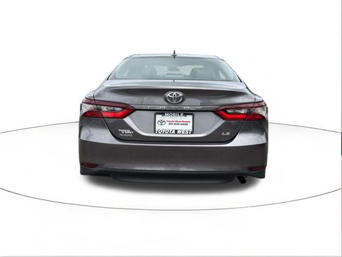 Used 2023 Toyota Camry LE FWD image 4