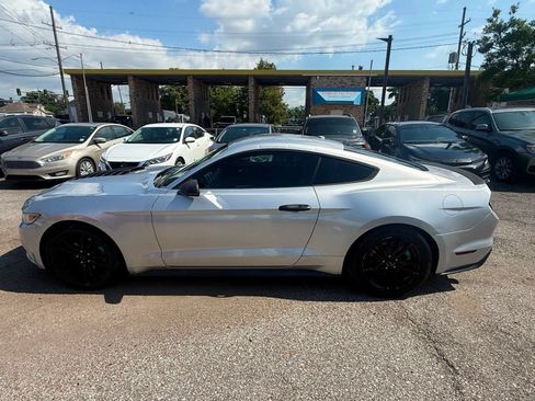 Used 2017 Ford Mustang Premium RWD image 4