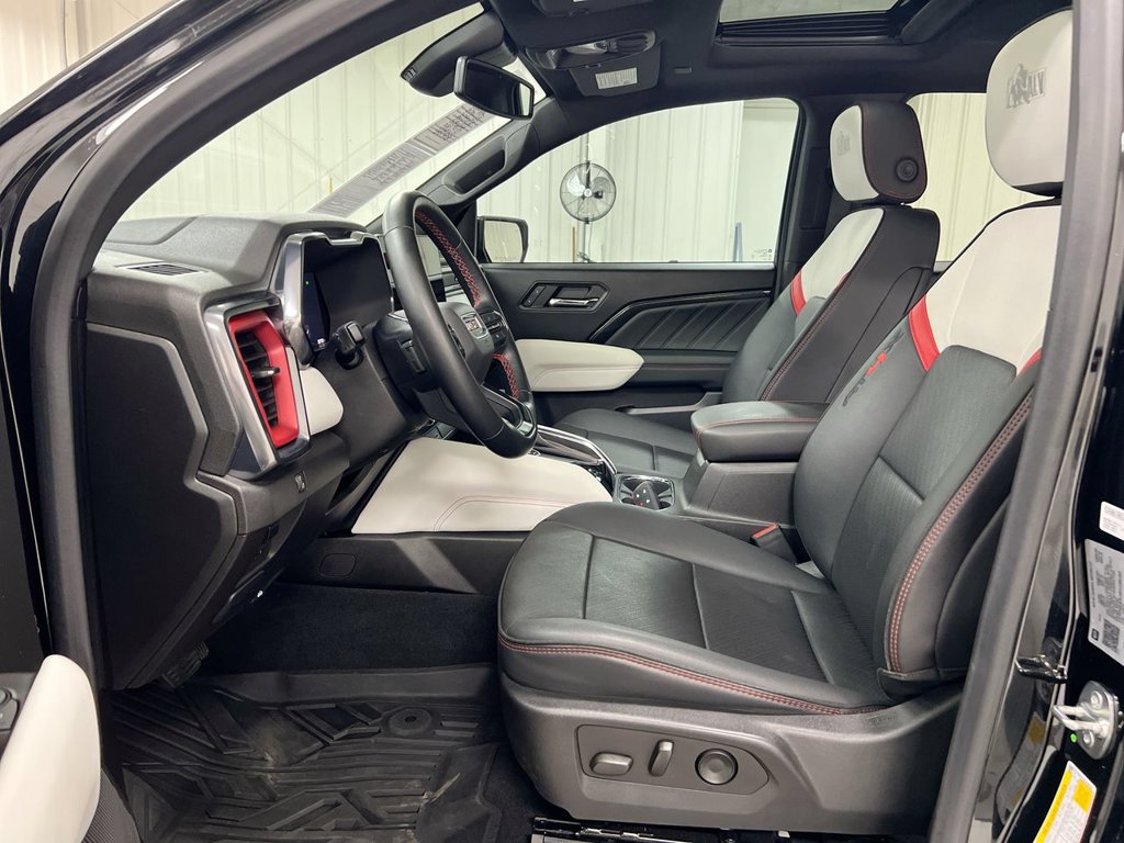 Used 2024 GMC Canyon AT4X w/ AT4X AEV Edition AWD/4WD image 21