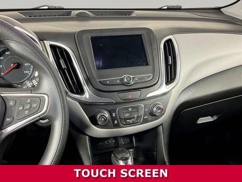 Used 2019 Chevrolet Equinox LS w/ LS Convenience Package FWD image 9