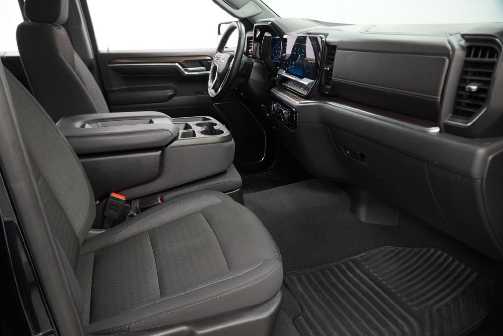 Used 2024 Chevrolet Silverado 1500 LT AWD/4WD image 41