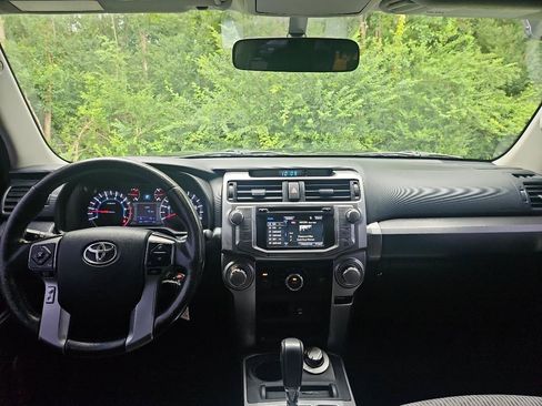 Used 2014 Toyota 4Runner SR5 AWD/4WD image 34
