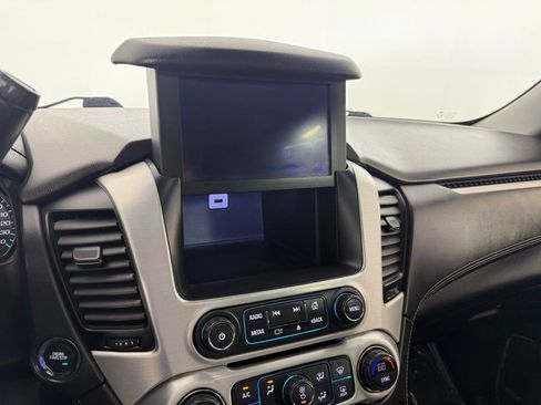 Used 2019 GMC Yukon XL SLT w/ Open Road Package AWD/4WD image 28
