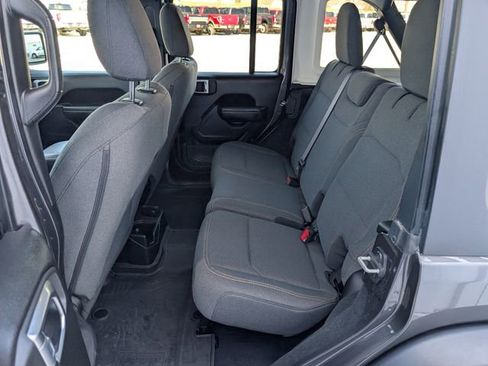 Used 2024 Jeep Wrangler Sport S image 19