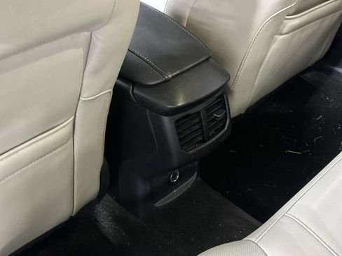 Used 2016 Ford Fusion Titanium FWD image 31