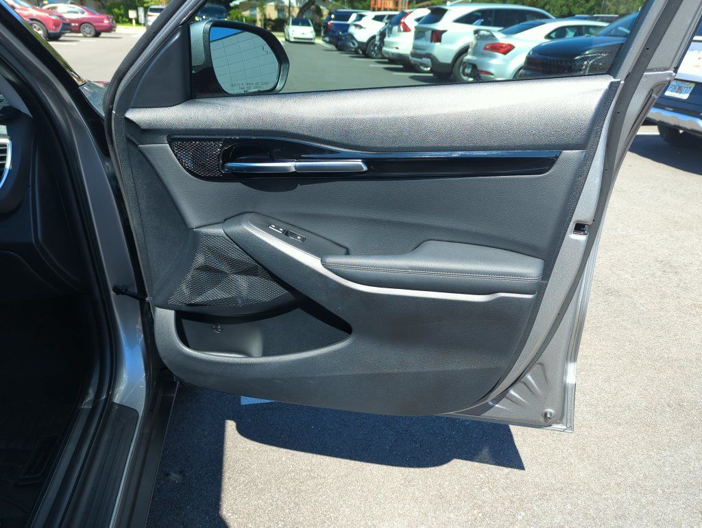 Used 2026 Kia Seltos EX FWD image 32