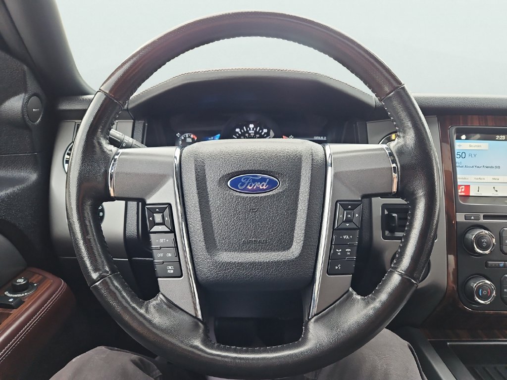 Used 2017 Ford Expedition Platinum AWD/4WD image 36