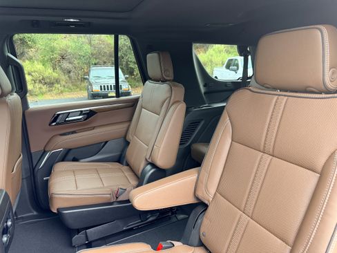 New 2026 Chevrolet Tahoe High Country w/ Sun And Tow Package image 10