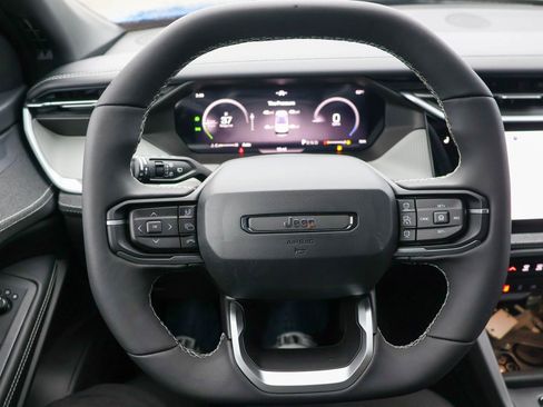 New 2026 Jeep Cherokee Laredo AWD/4WD image 28