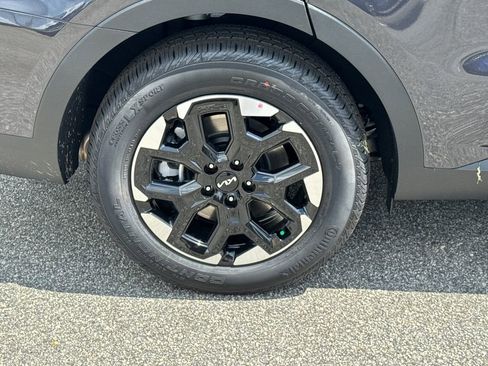 Certified 2025 Kia Sorento S w/ Panoramic Sunroof Package FWD image 17