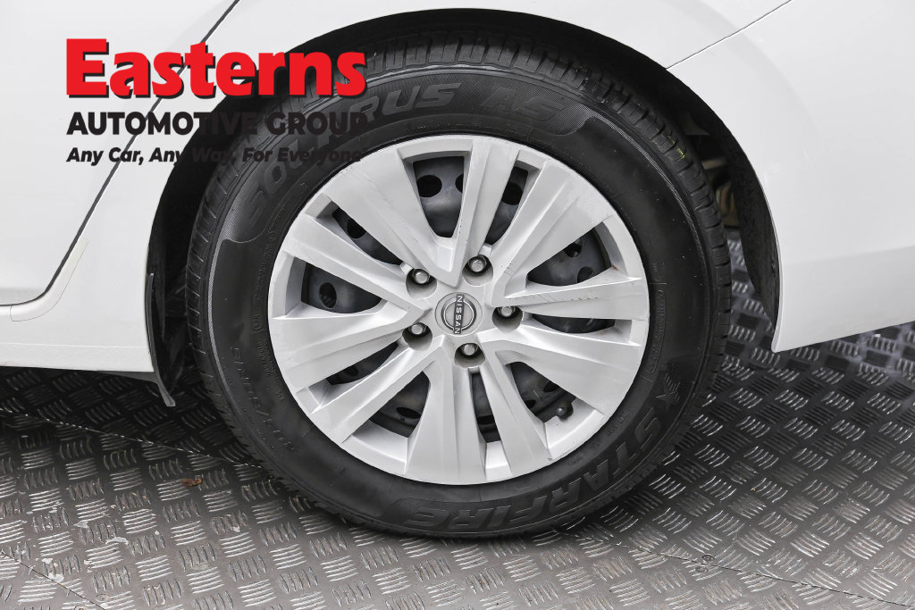 Used 2024 Nissan Sentra S FWD image 9