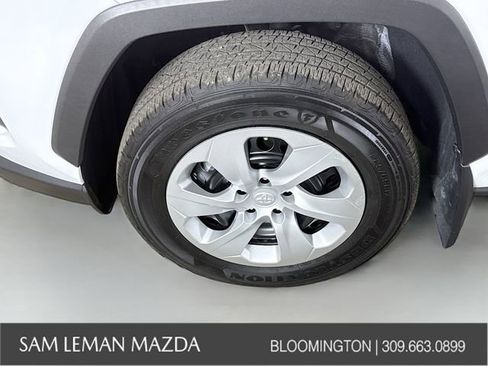 Used 2024 Toyota RAV4 LE image 28