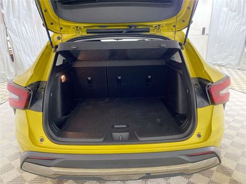 Used 2024 Chevrolet Trax ACTIV w/ Sunroof Package image 24