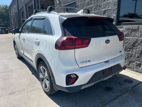 Used 2021 Kia Niro LX FWD image 4