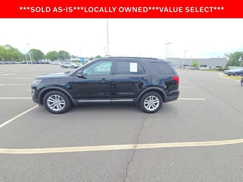 Used 2016 Ford Explorer XLT w/ Equipment Group 202A FWD image 1