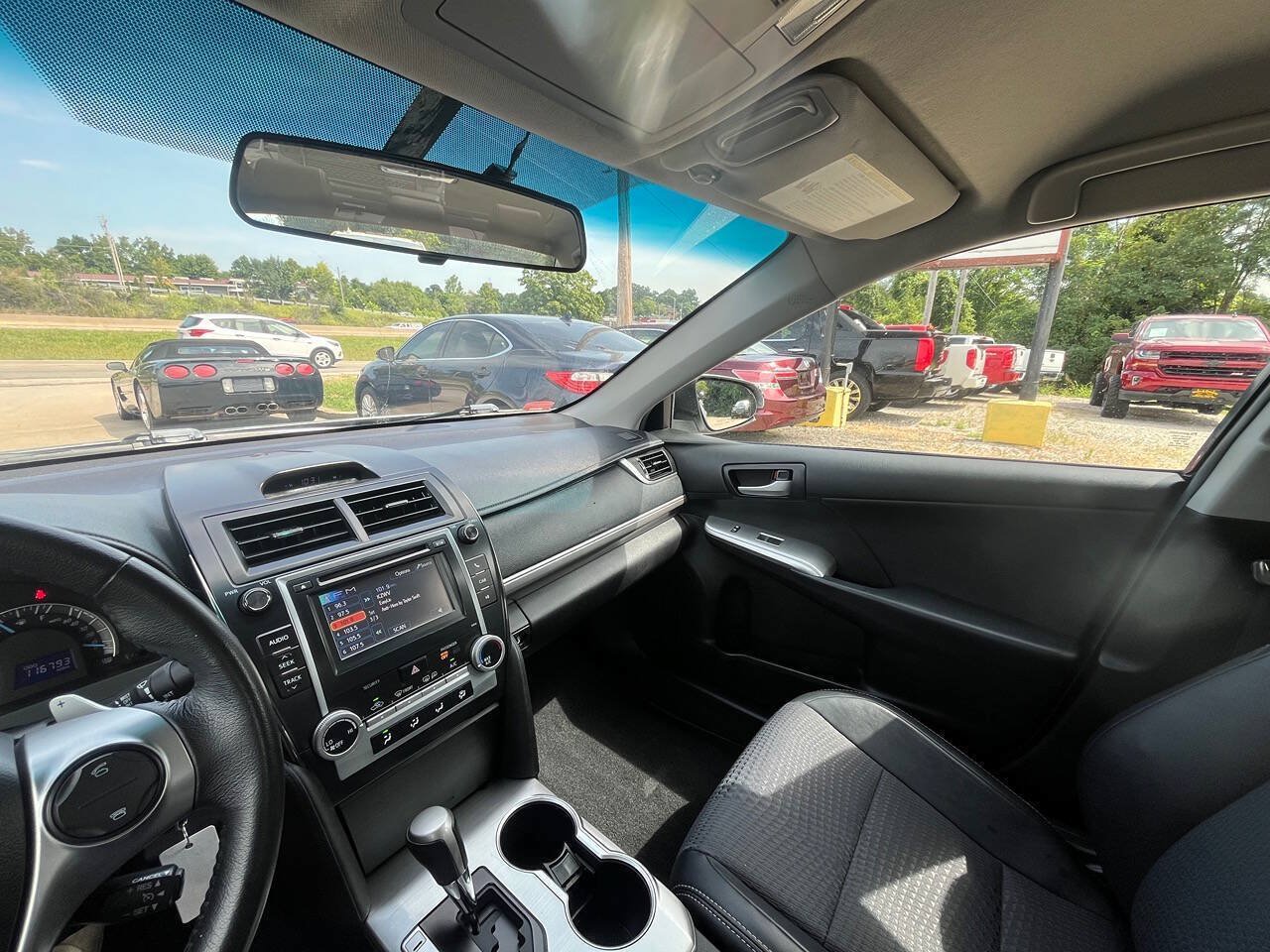 Used 2012 Toyota Camry SE FWD image 23