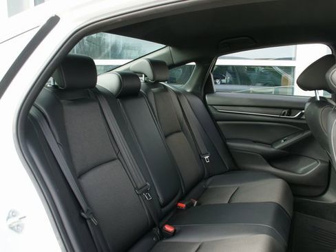 Used 2022 Honda Accord Sport image 28