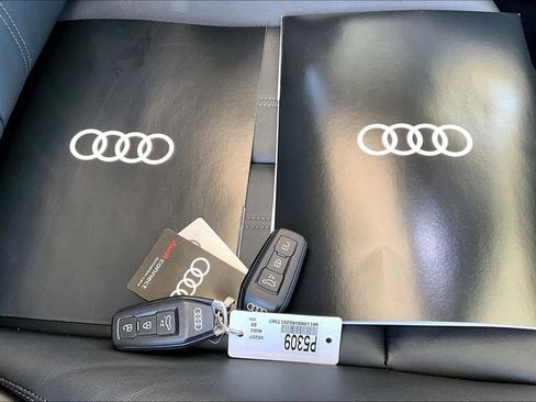Used 2025 Audi Q5 Premium w/ Convenience Package AWD/4WD image 11