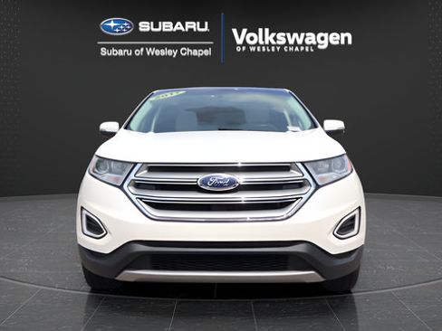 Used 2017 Ford Edge Titanium w/ Equipment Group 301A FWD image 3