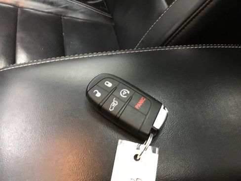 Used 2017 Jeep Grand Cherokee Limited w/ Luxury Group II image 10