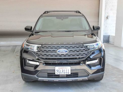 Used 2023 Ford Explorer XLT w/ Equipment Group 202A RWD image 2