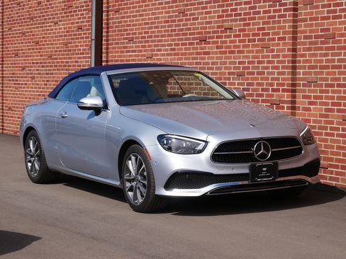 Used 2022 Mercedes-Benz E 450 4MATIC Cabriolet image 26
