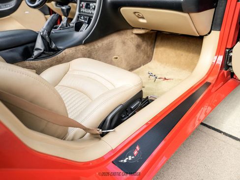 Used 2002 Chevrolet Corvette Convertible w/ Preferred Equipment Group2 RWD image 45