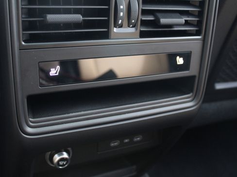 Certified 2026 Porsche Cayenne image 27