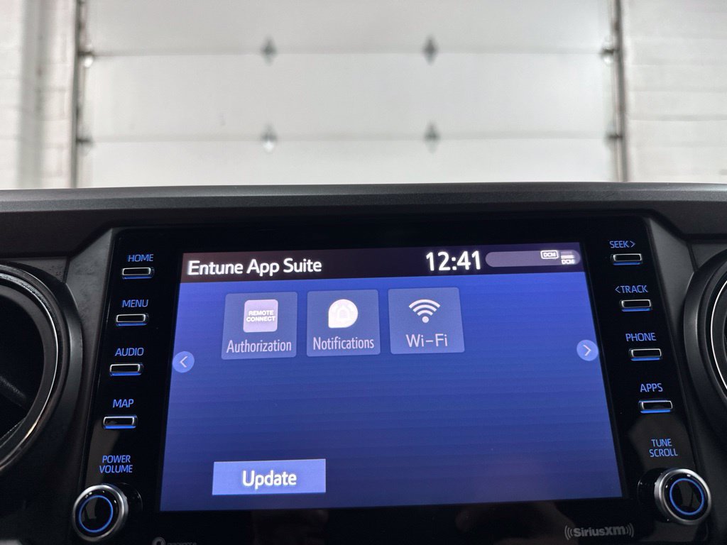 Used 2020 Toyota Tacoma TRD Sport AWD/4WD image 31