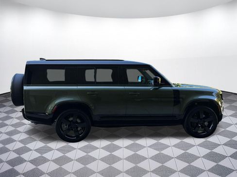 New 2026 Land Rover Defender 130 X-Dynamic SE AWD/4WD image 8