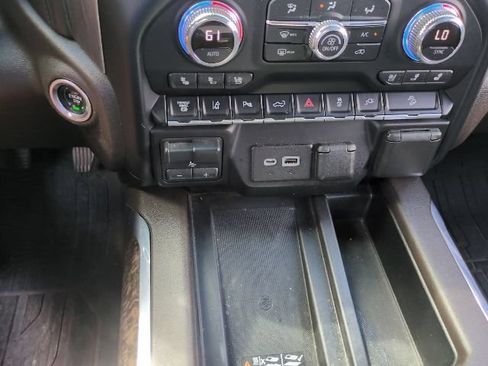 Certified 2020 GMC Sierra 2500 Denali w/ Denali Ultimate Package AWD/4WD image 17