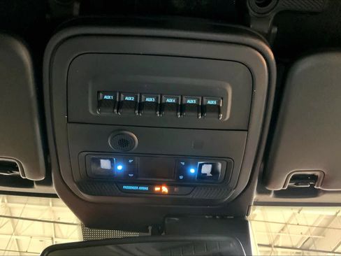 Used 2023 Ford Bronco Badlands image 34