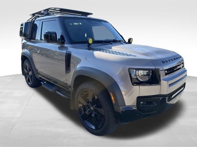 Used 2023 Land Rover Defender 90 V8 AWD/4WD image 2