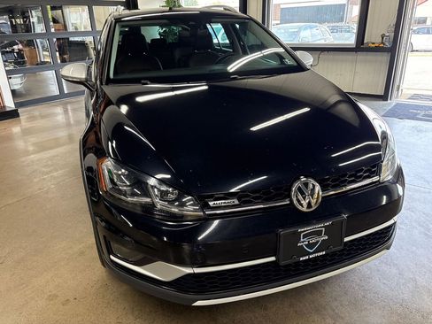 Used 2018 Volkswagen Golf Alltrack SEL AWD/4WD image 15